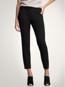Everyone-needs-pair-black-cropped-pants