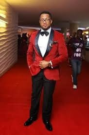 1474456082330965160184