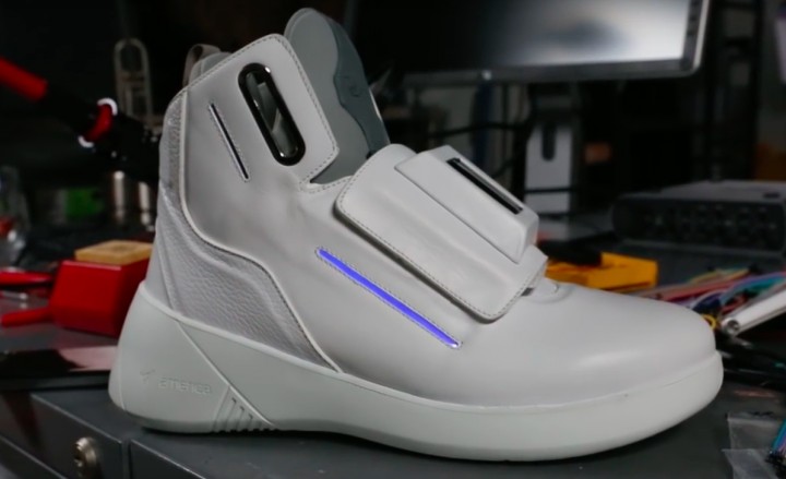 1477308647058860659140