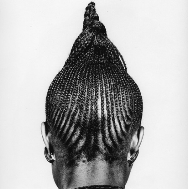 beri-beri-1974-by-j-d-okhai-ojeikere-hairstyle