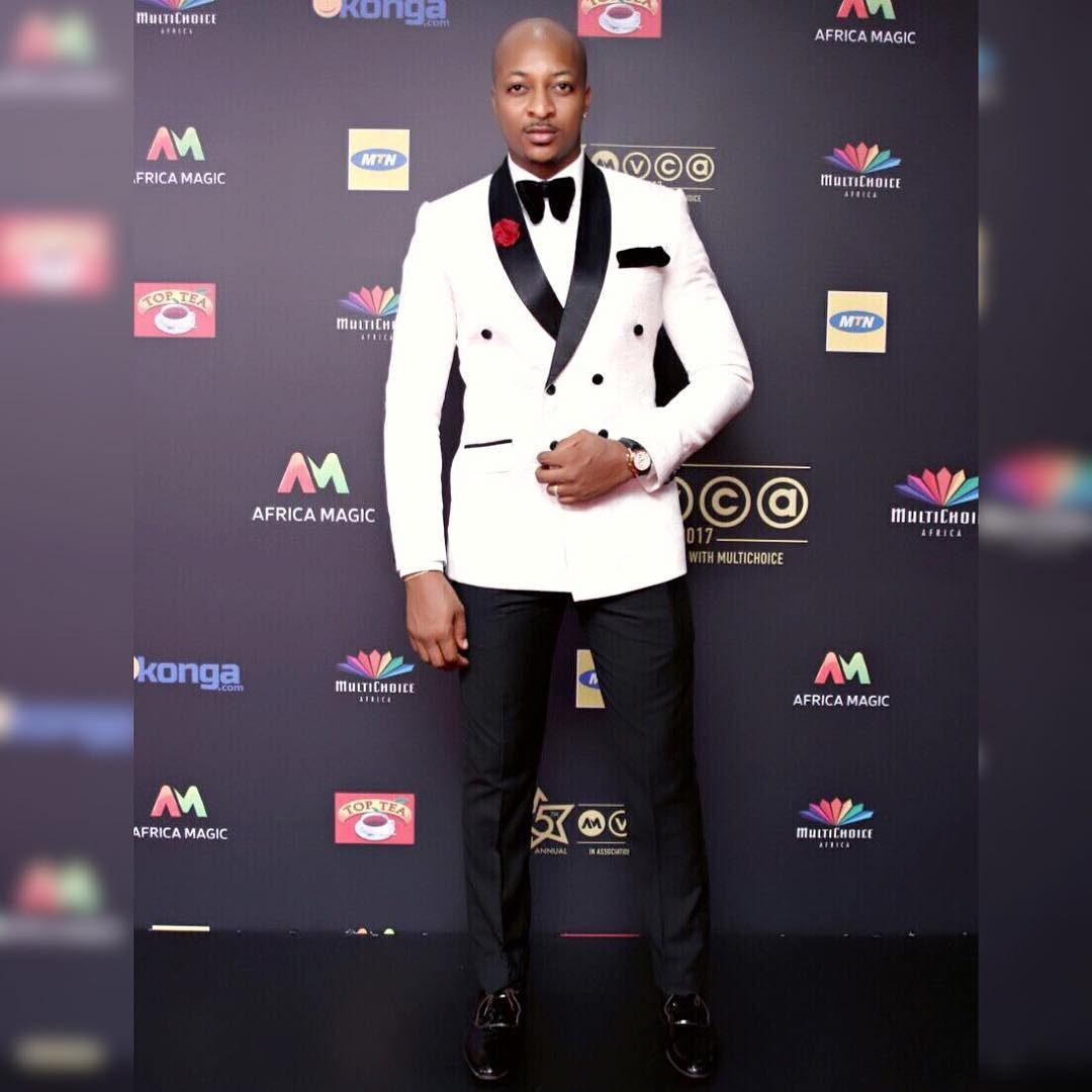 14888104115761353914384