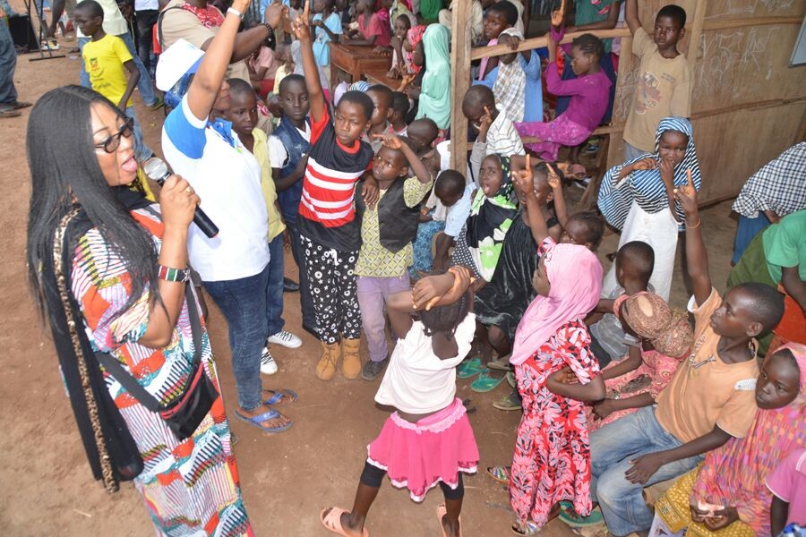 fadan-president-mrs-funmi-ajila-addressing-the-children