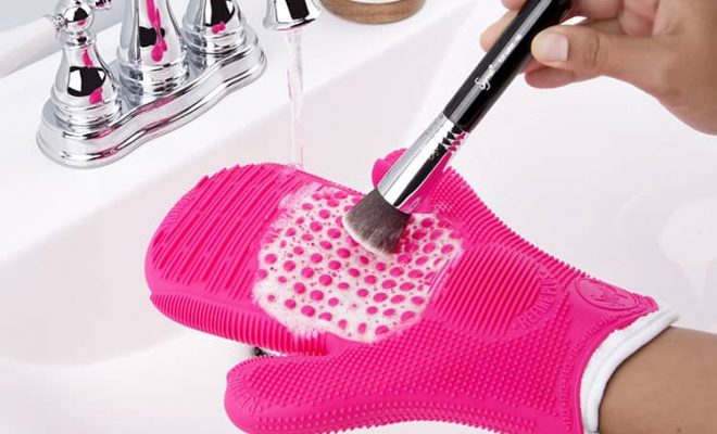 Item used to wash makeup brushes