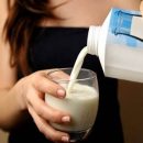 Beauty benefits of drinking fresh milk daily