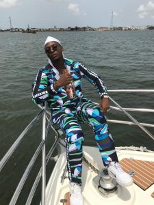 LBee releases music video For new single, Single ‘Santorini’