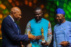 Fashion Designer, Yomi Makun honoured by Ooni of Ife
