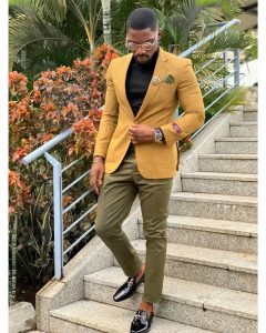Classy ways to style your khaki