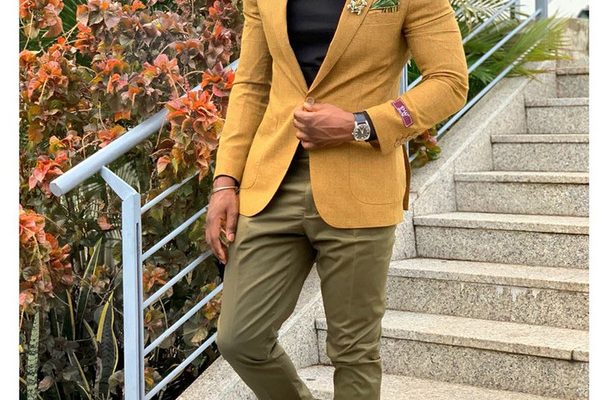 Classy ways to style your khaki