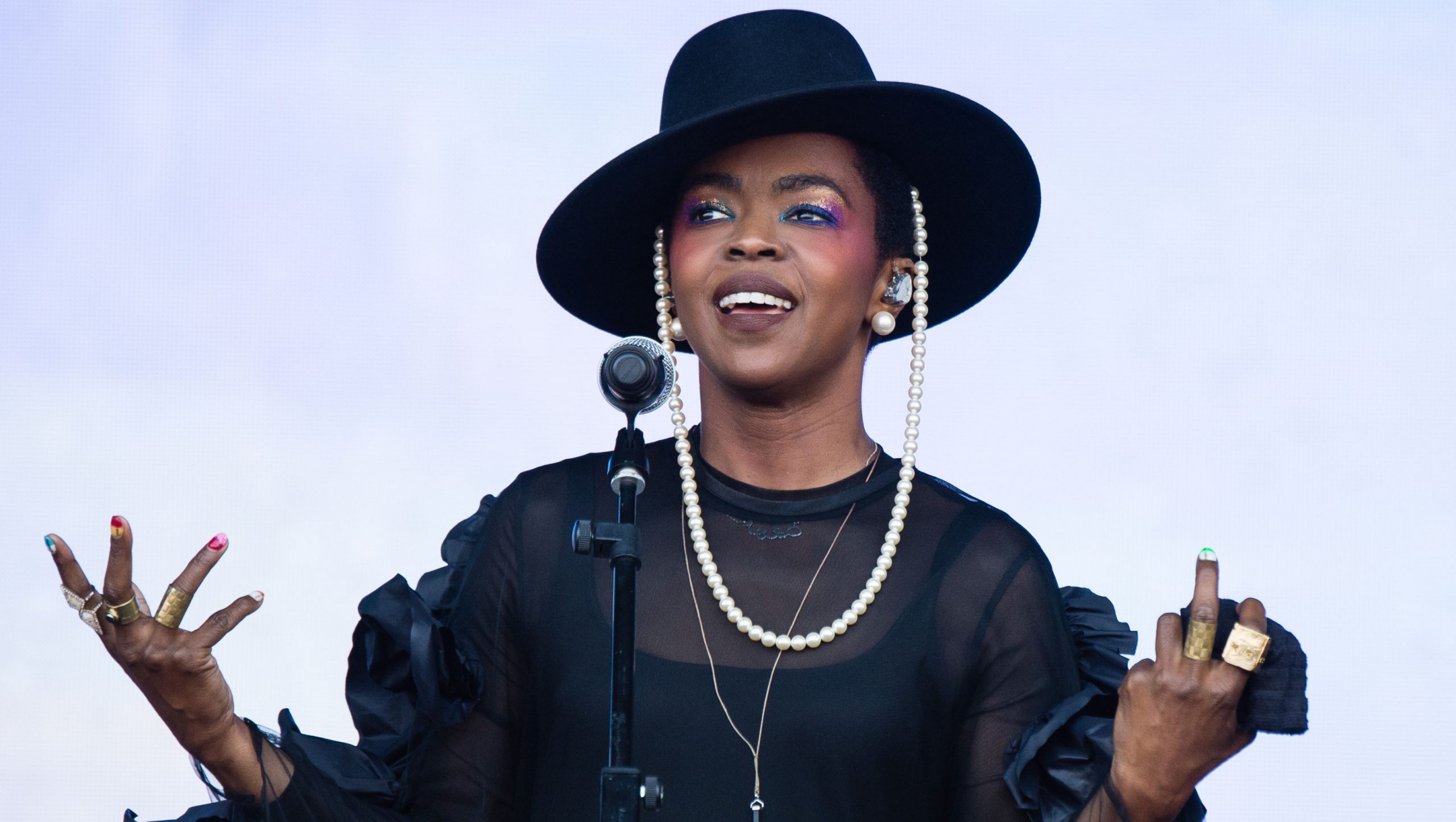 Lauryn Hill makes history as first female rapper to have a diamond ...