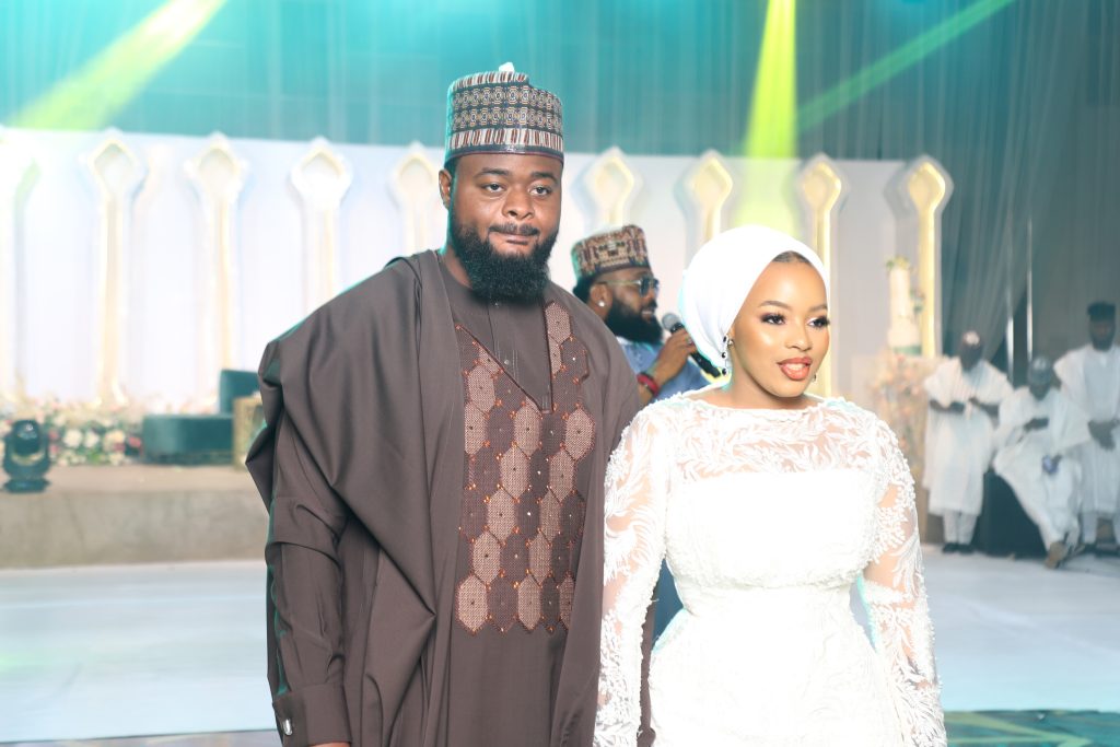 Hadiza-Bashir-Jamoh-and-her-groom-Abba-Kabir-Dankaura4