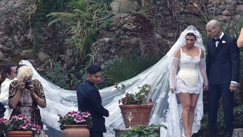 Kourtney Kardashian stuns in a mini dress