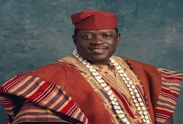 Actor Taiwo Hassan 'Ogogo' fights dirty with touts in Ilaro