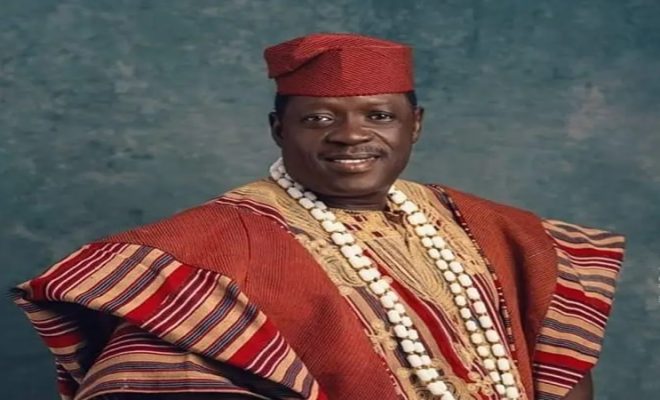 Actor Taiwo Hassan 'Ogogo' fights dirty with touts in Ilaro