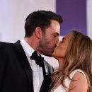 Jennifer Lopez honeymoons with hubby Ben Affleck in Paris
