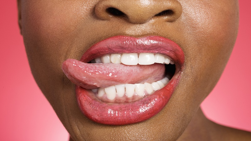 Experts warn against using saliva during s*x
