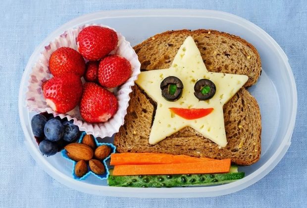 How to choose healthy snacks for young children