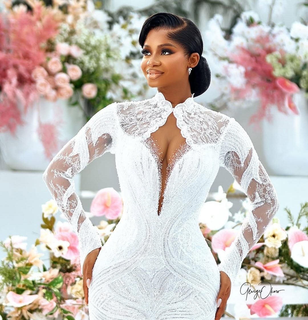 7 Ways to Create the Enchanted Forest Wedding of Your Dreams - PartySlate, image size:1080x1120