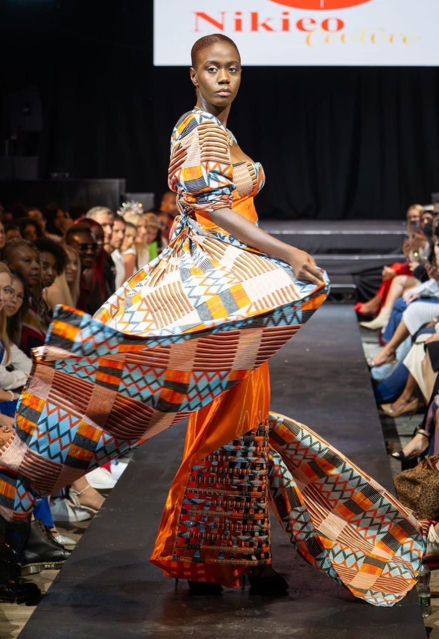 趣味 contemporary fashion No.4 Cultural Heritage as Competitive Advantage in Modern Fashion